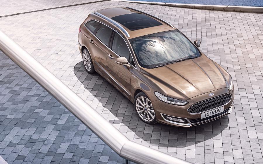  Ford Vignale Mondeo Turnier 2015 года  (фото 16 из 18)